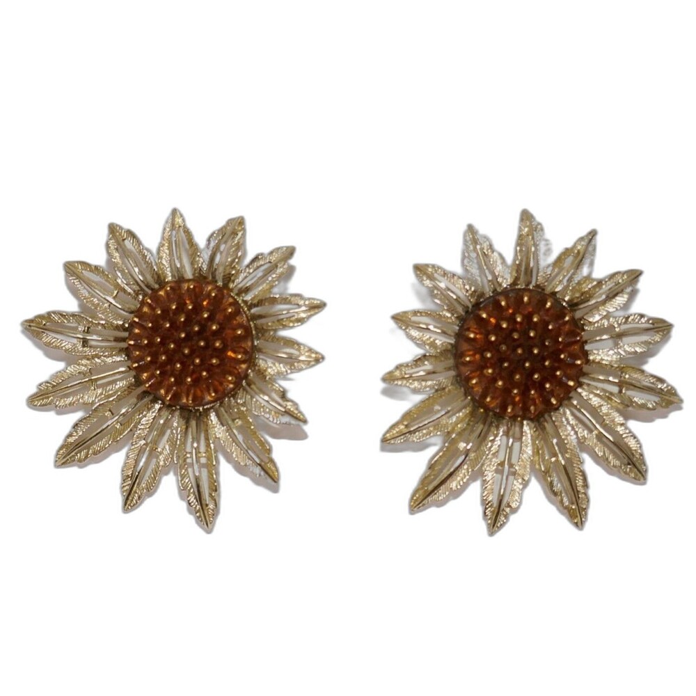 Sarah Coventry Amber Lucite Sunflower Gold Tone Clip On Earrings
